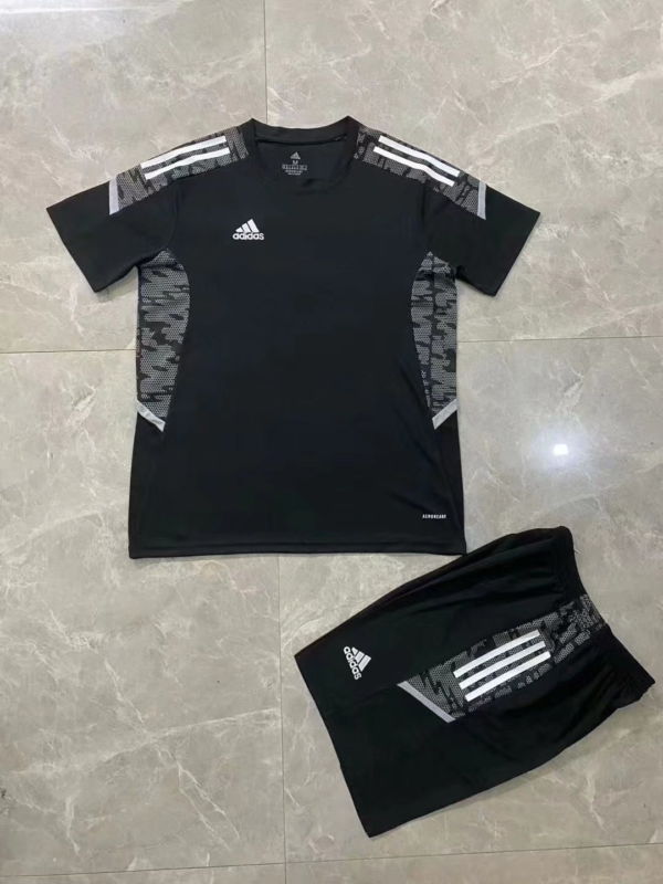 Uniform 15