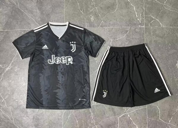 Juventus 22-23 kit