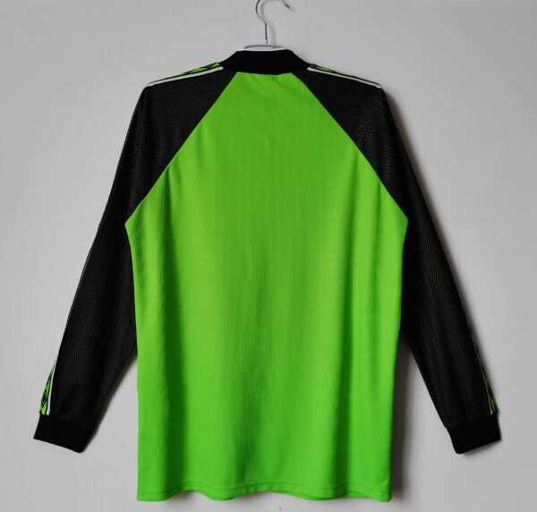 Manchester United 1998-1999 Long Sleeve Retro Stadium Version - Image 2