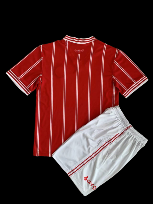 2023-2024 Bristol City F.C. home Uniform - Image 2