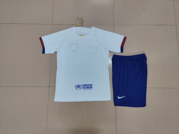 2023-2024 Barcelona Away Uniform - Image 2