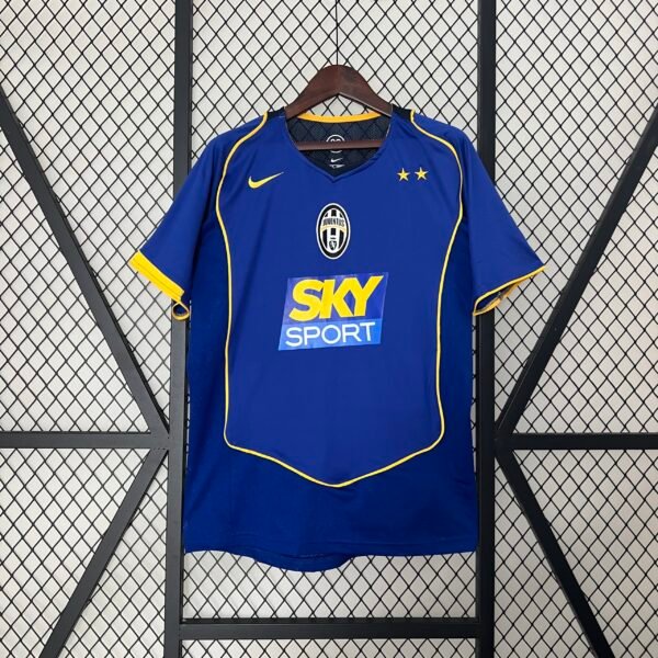 2004-2005 Juventus Away Retro Jersey
