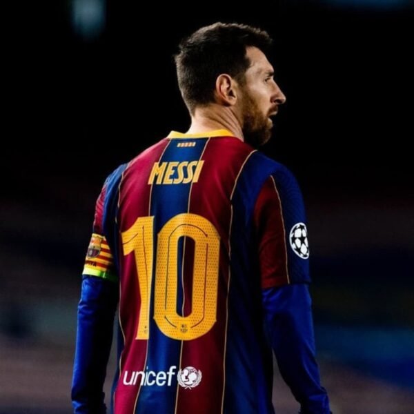 Lionel Messi SIGNED Barcelona HOME 20/21 Signature Shirt/Jersey + COA - Image 2
