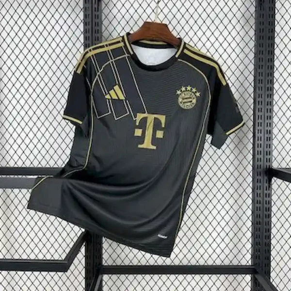 25-26-Bayern-Munich-Black-Gold-Special-Edition-Jersey-7