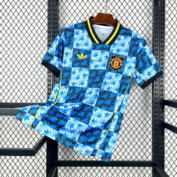 Manchester United4