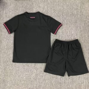 everton fourth kids1