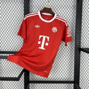 2025-2026 Bayern Munich Goalkeeper Stadium Version