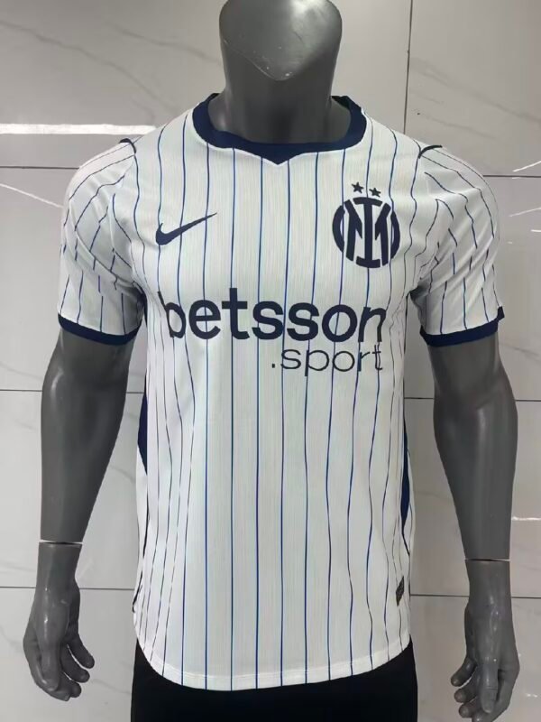 Milan6